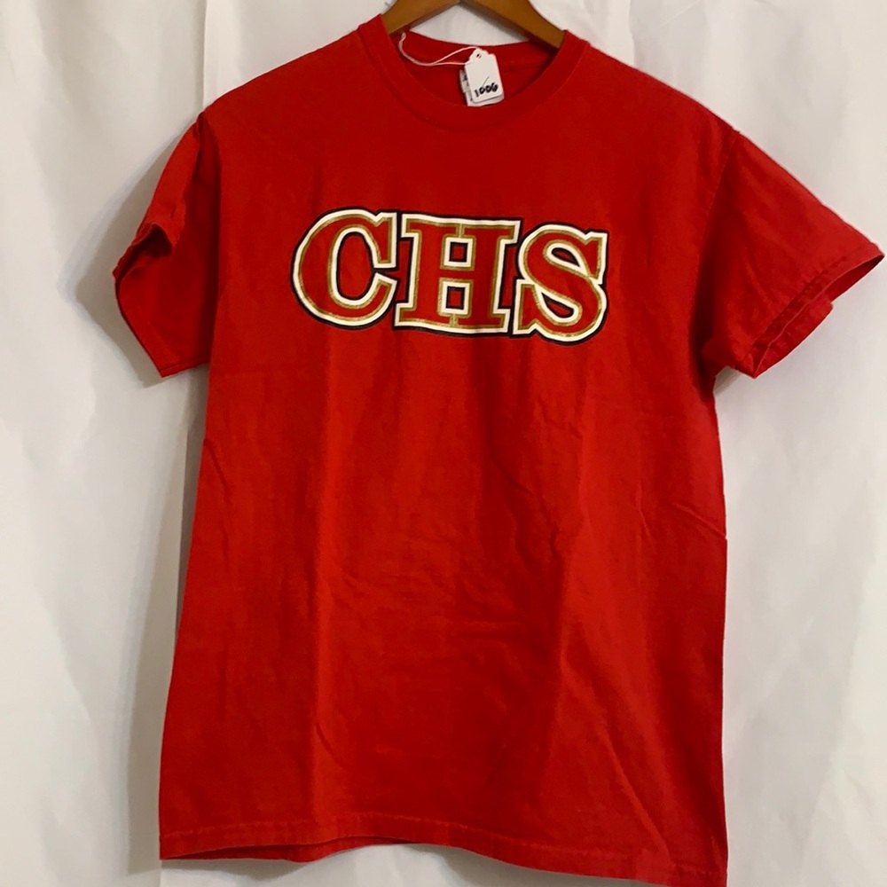 THRIFTED TEE SIZE MEDIUM